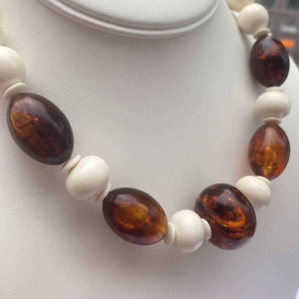 Vintage Beaded Necklace Faux Amber Graduated White Beads Barrel Clasp